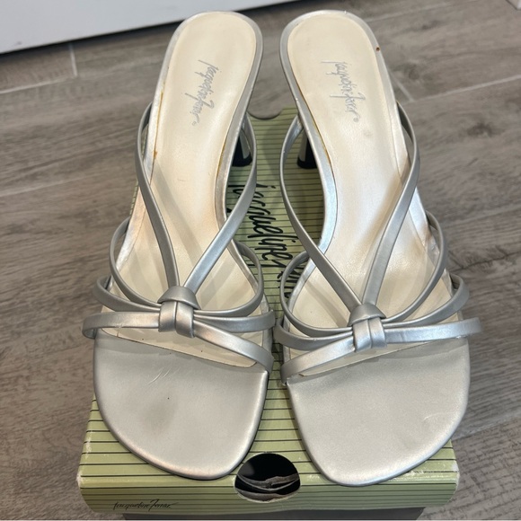 JACQUELINE FERRAR Silver Strappy Sandal Heels Style Debra Women’s Size 6.5M - Picture 3 of 11